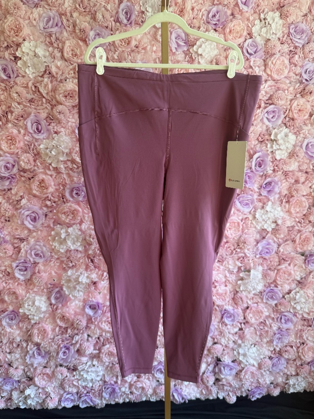 NWT Lululemon Swift Speed High-Rise Tight 28"